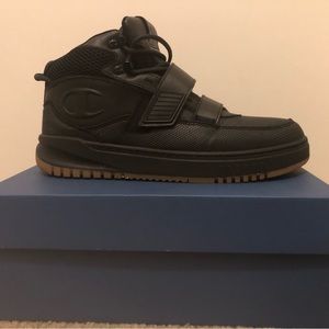 Champions sneakers size 10